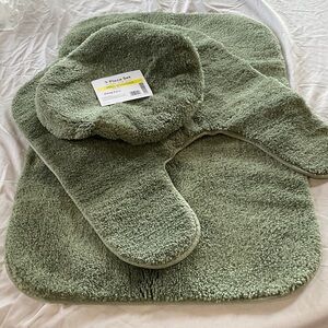 Kohl's Green 3pc Bath Rug Set
